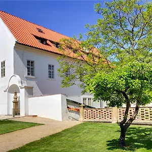 https://monastery.praguehotelsweb.com